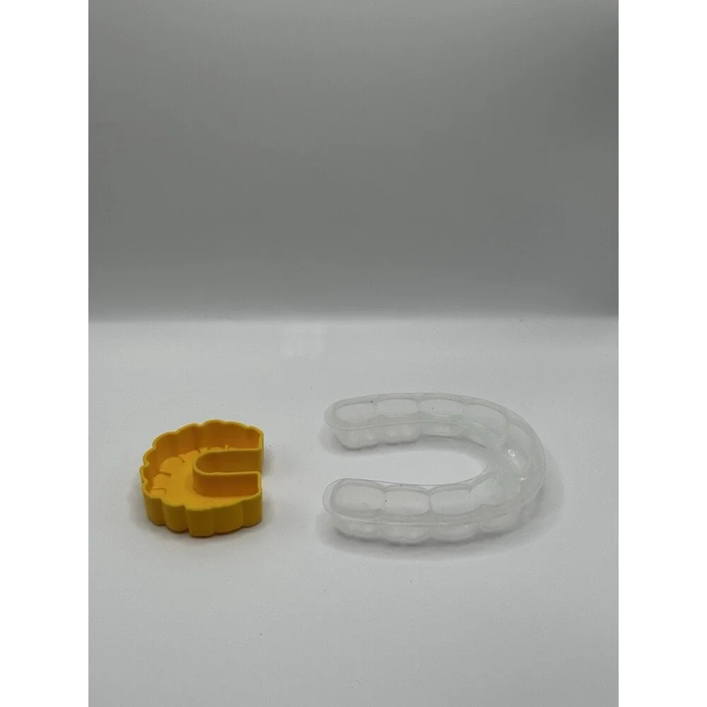 Melissa & Doug Yellow & Clear Plastic Teeth/Mouth Mold Toy Set - Novelty Prop